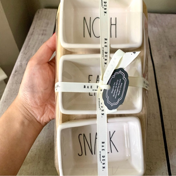 New Rae Dunn Tray with 3 inserts NOSH,EAT,SNACK - Picture 2 of 5